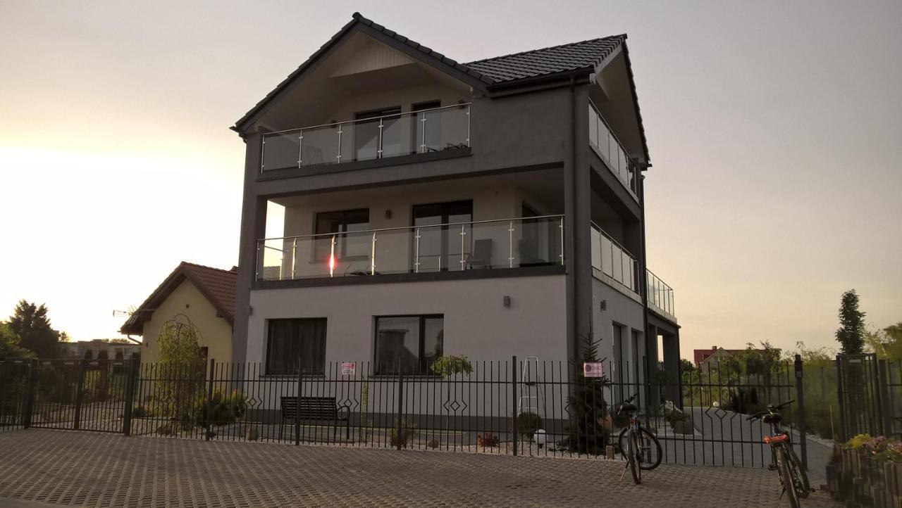 Willa Dobrylko II -Apartamenty Rewa Ngoại thất bức ảnh
