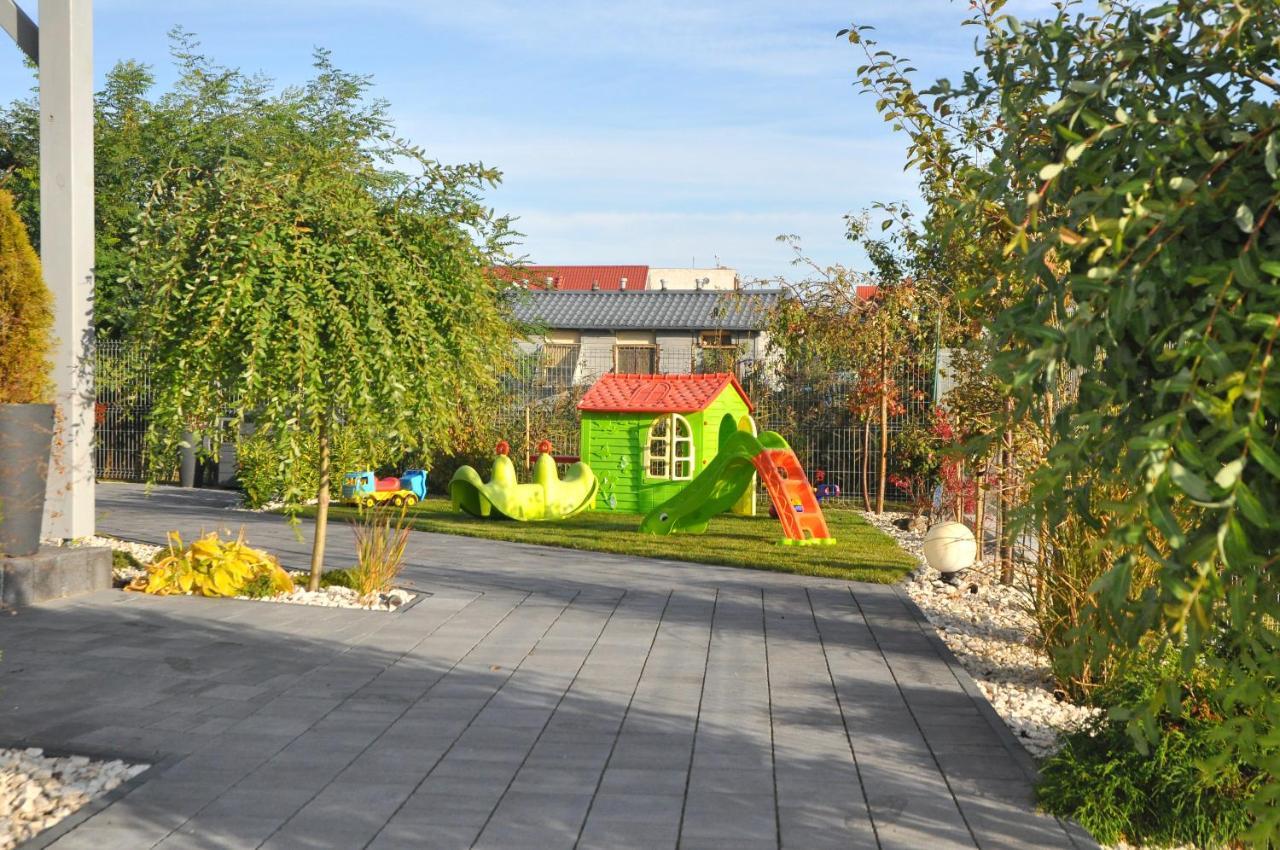 Willa Dobrylko II -Apartamenty Rewa Ngoại thất bức ảnh